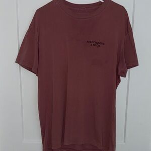 Abercrombie & Fitch Men's Burgundy Tee